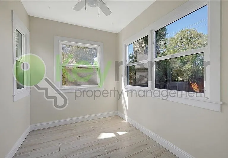 1119 Lochbrae Rd #1 — Photo 18
