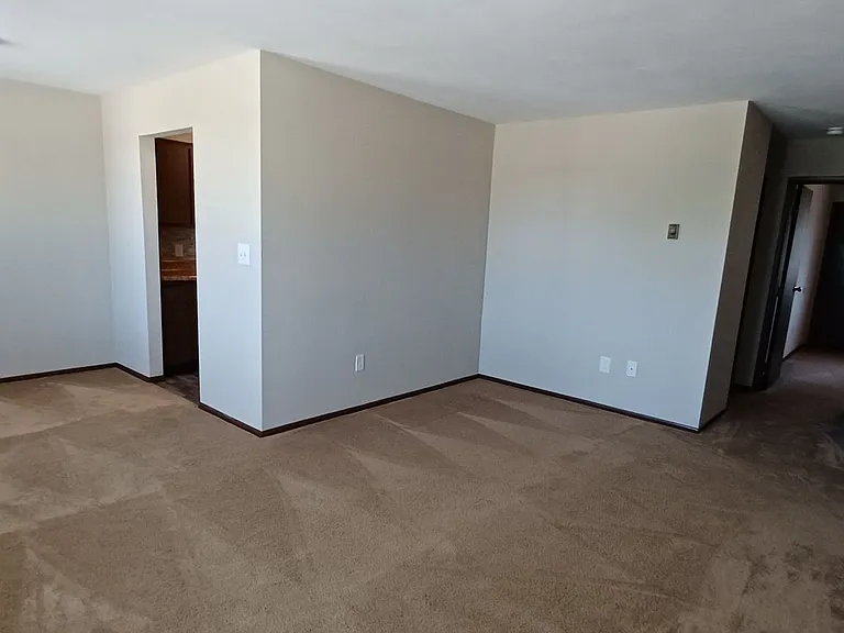 Sanlor Apartments — Photo 5
