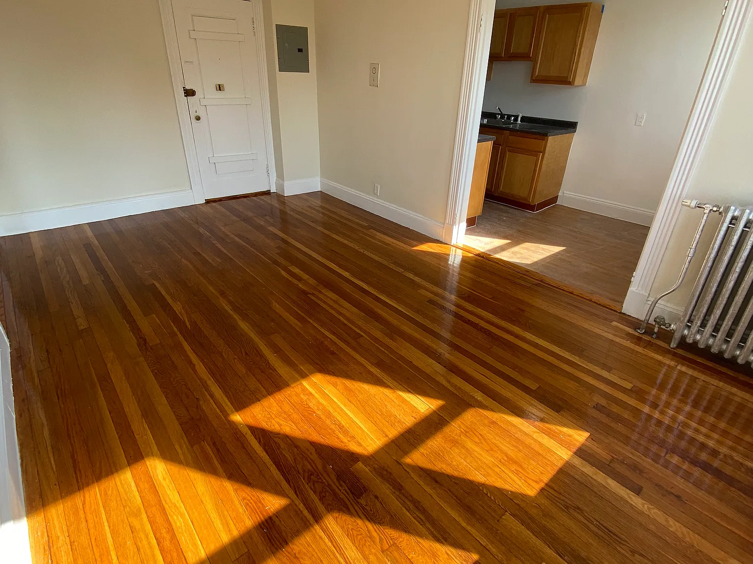 Studio, 450 sqft, $2,300 — Photo 1