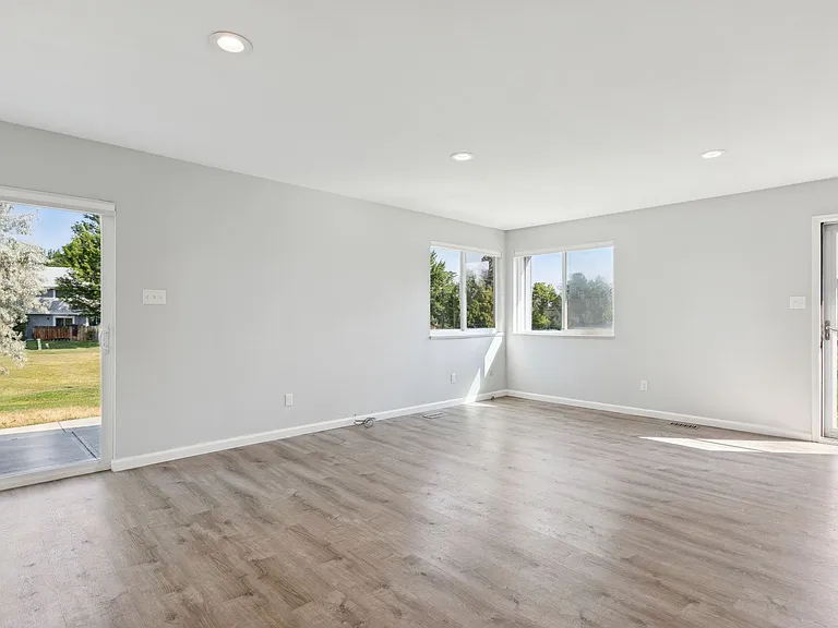 4279 Monroe Dr #A — Photo 14