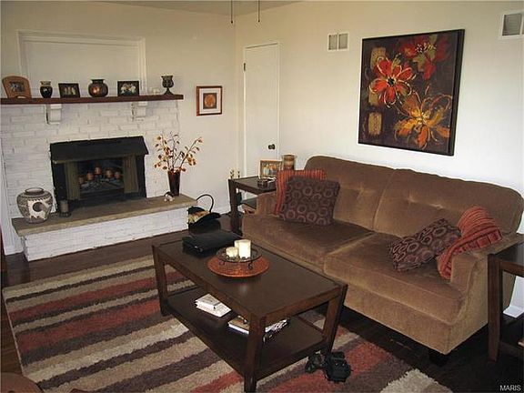 3rd image of 6945 Berkridge Ct