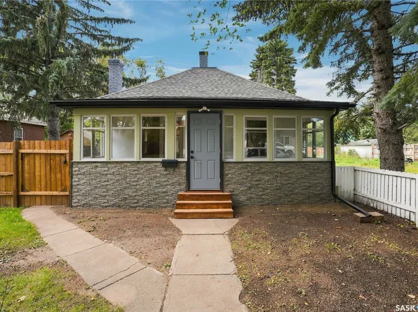 1561 99th Street, North Battleford, SK S9A 0R2