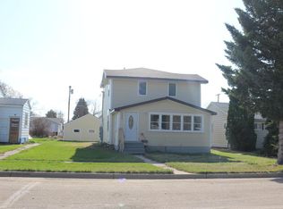 406 Hanks St, Grenora, ND 58845