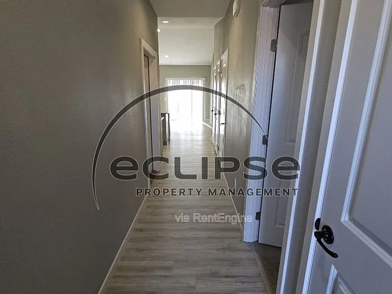 507 Crestone Ave — Photo 7