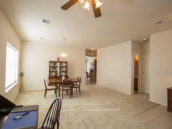 Room for kingsize furniture