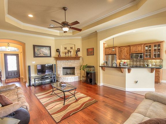 3rd image of 3920 Incourt Ln