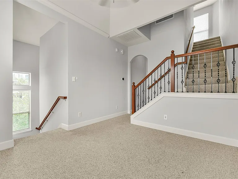1607 W Dallas St #A — Photo 20