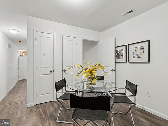 5th image of 1329 N Fulton Ave