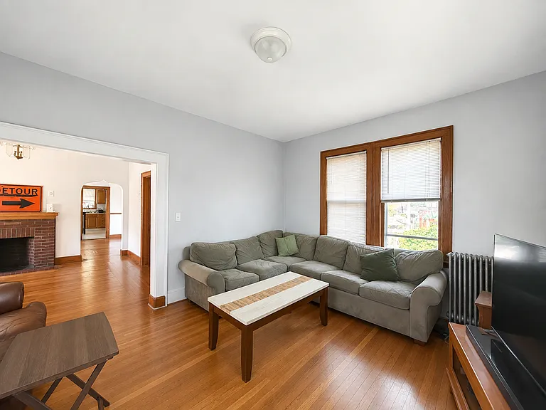 1 Adirondack Pl — Photo 5