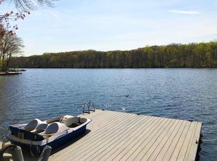 11 Kirk Lake Dr, Mahopac, NY 10541