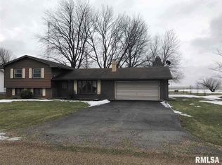 421 Olive St, Emden, IL 62635
