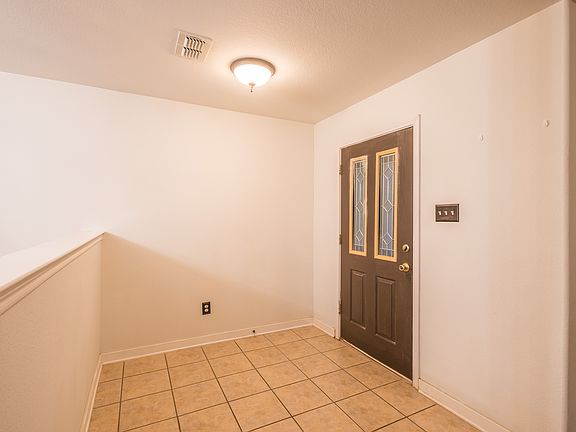 4th image of 13058 Cowper Dr