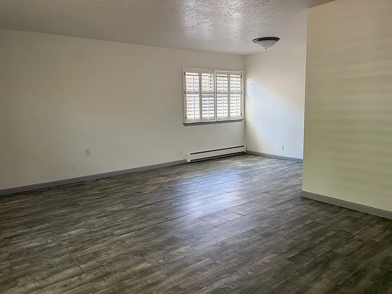 2202 Brillante St — Photo 4