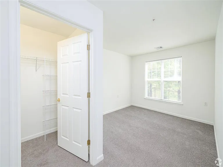 601 E Randolph Rd — Photo 20