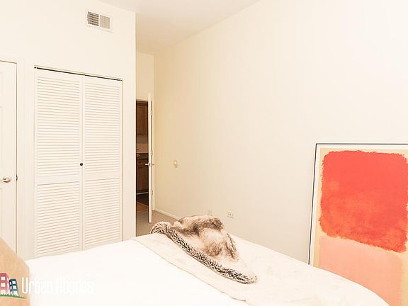 4th image of 1644 W Belmont Ave #Ua2w