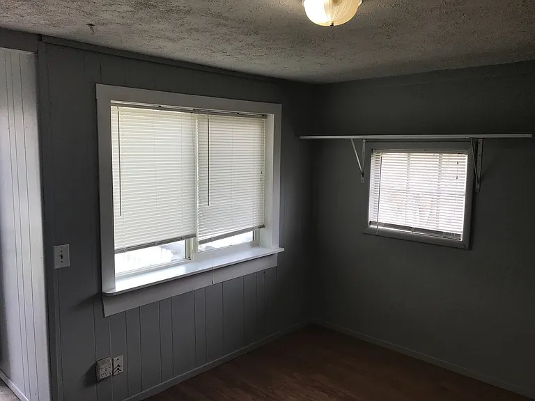 220 Doty St — Photo 12