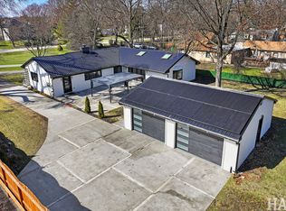 2913 Jackson Dr, Arlington Heights, IL 60004