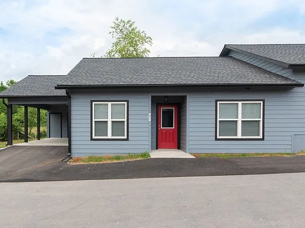 37 Diamond Ave, Franklin, NC 28734