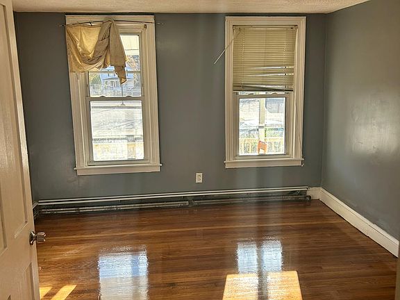 5th image of 4 Stanton Ave #1