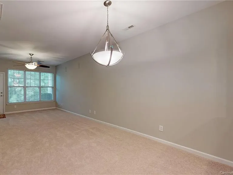 15250 Coventry Court Ln — Photo 6