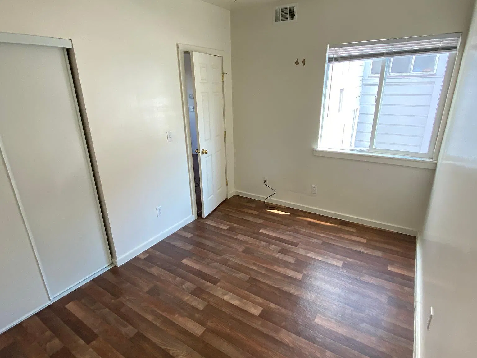 26 Virginia Ave — Photo 3