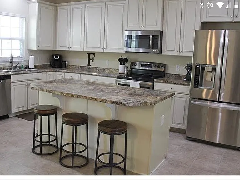 8026 Hinsdale Ln — Photo 6