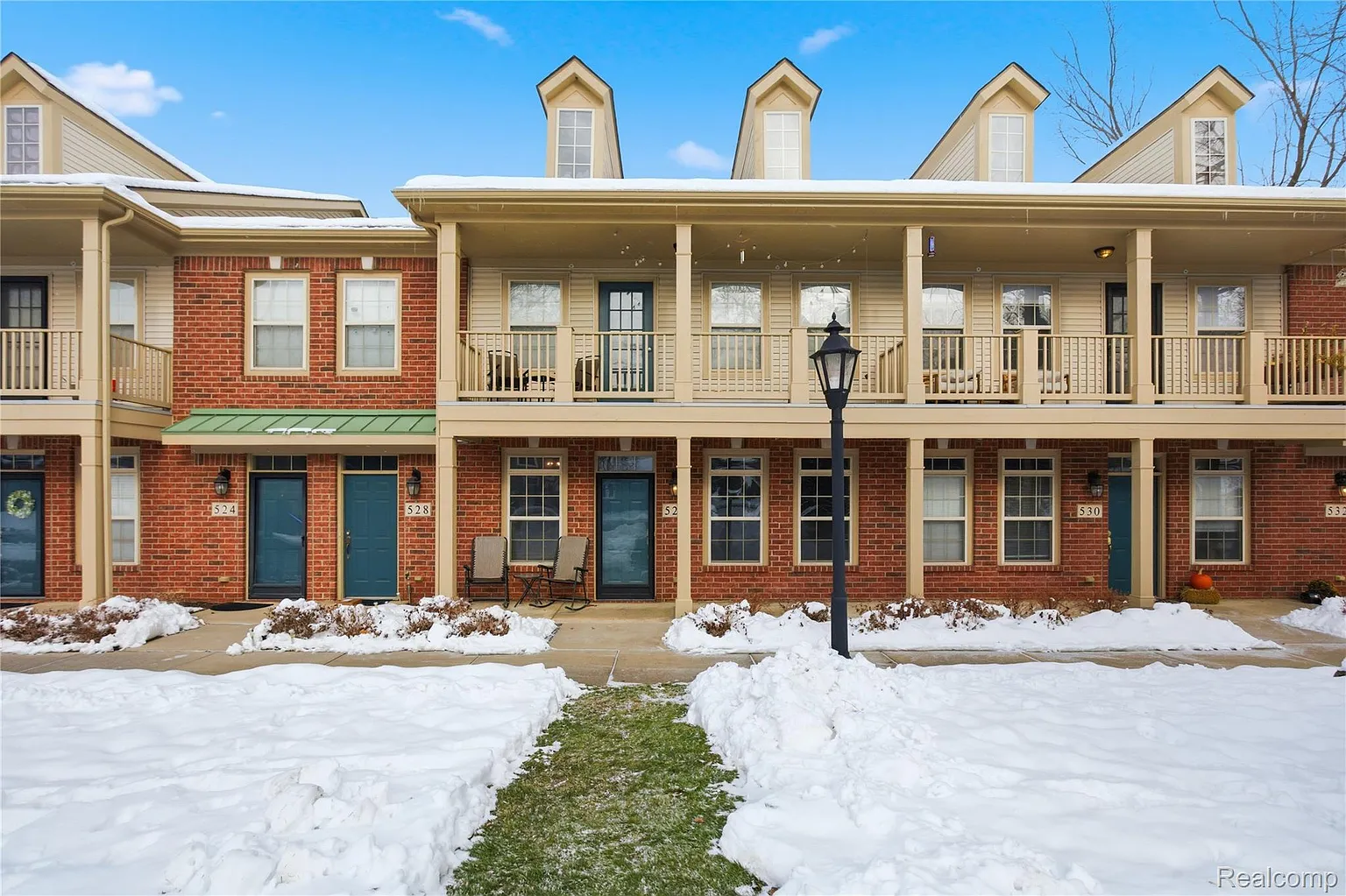 526 Red Oak Ct photo 1