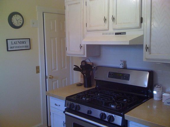 4th image of 98 1/2 Mount Carmel Way
