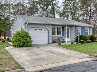 32 Augusta Rd, Manchester Township, NJ 08759