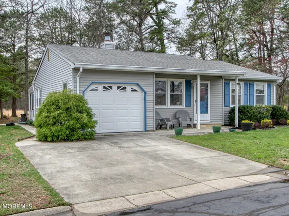 32 Augusta Road, Whiting, NJ 08759
