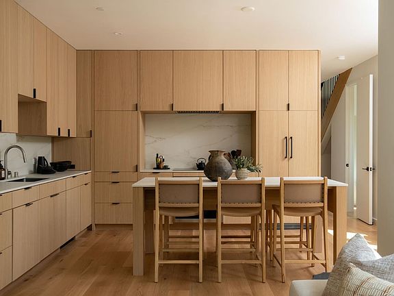 3rd image of 34 Hill Avenue