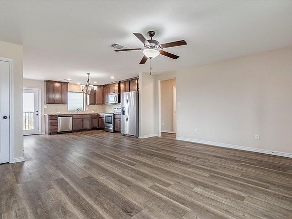 5th image of 1092 Engelke Rd