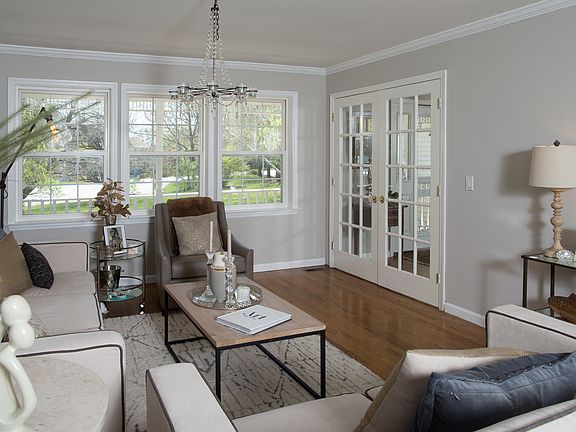 5th image of 9 Courtney Ln