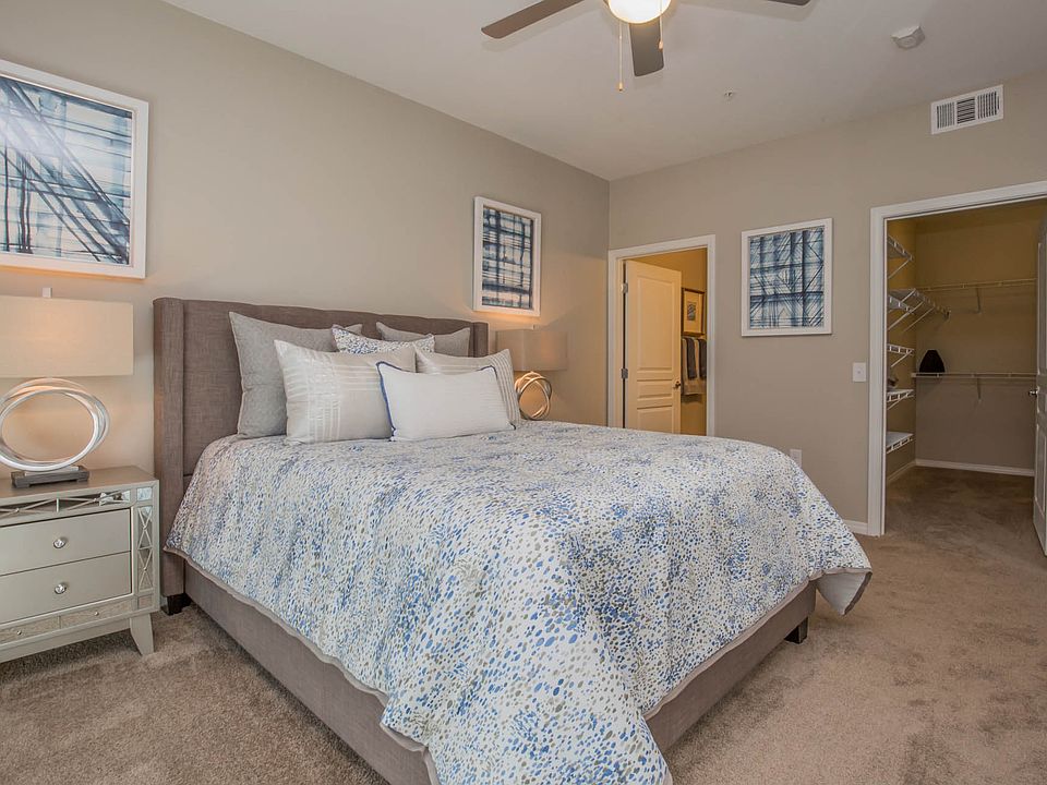 2d2 (Phase II) 1140 SQFT 2 Bed 2 Bath