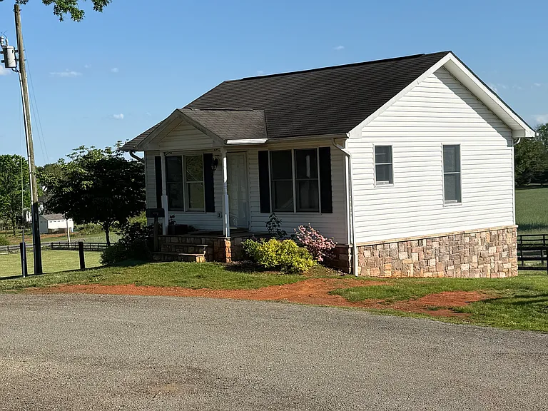 9630 Lees Mill Rd — Photo 2