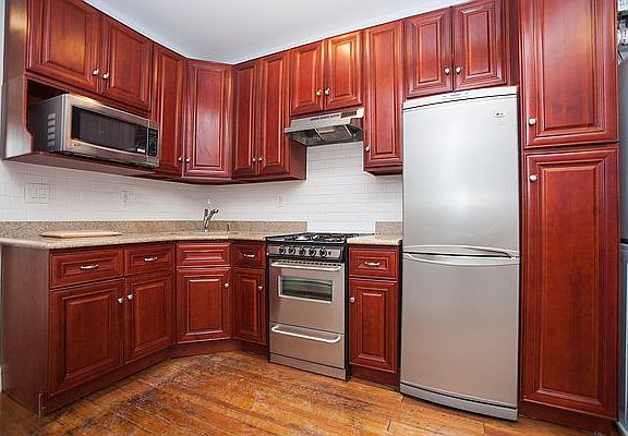 4th image of 134 Jefferson St APT 1L