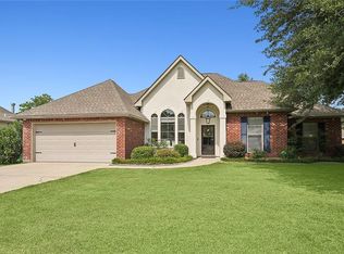 313 Prince Dr, Madisonville, LA 70447