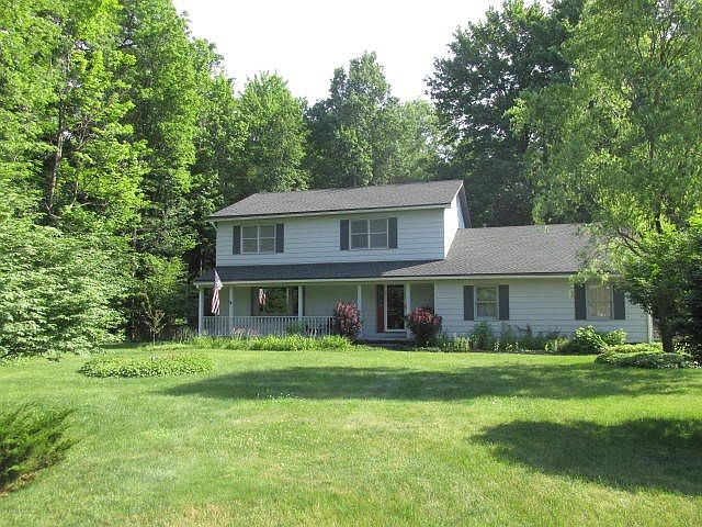 1st image of 38 Twicwood Ln