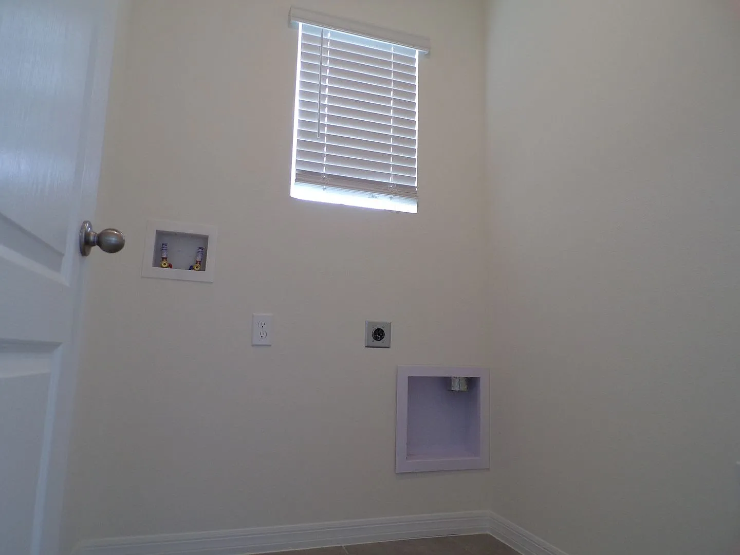 3-Bedroom, 2-Bath Home in Villamar!! — Photo 3