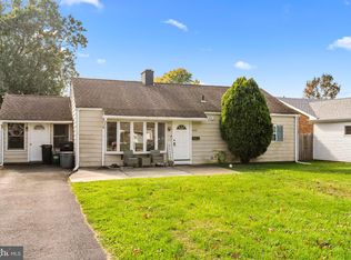 660 Austin Dr, Fairless Hills, PA 19030