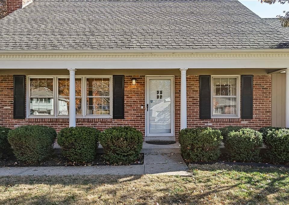 1st image of 8741 Foster Ln