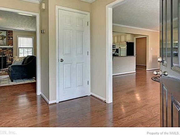 2nd image of 100 Discovery Ln