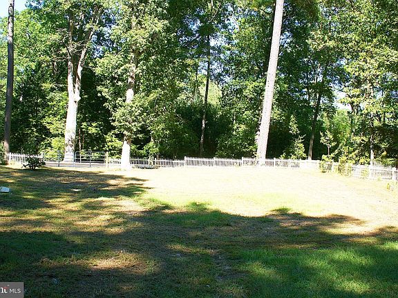 5th image of S Park Dr