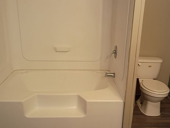 2nd image of 522 Crayton St