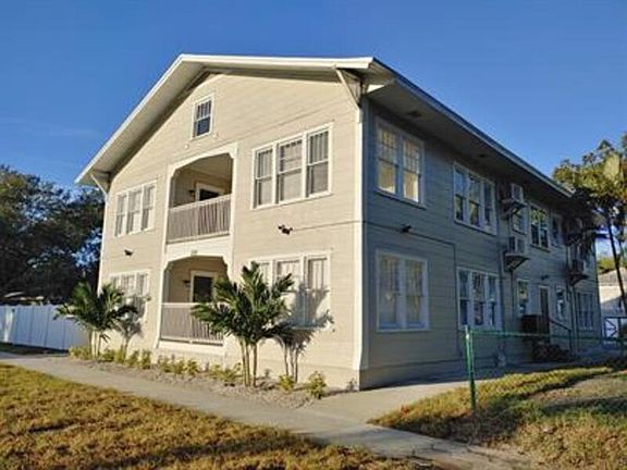 2nd image of 808 13th St N APT 2