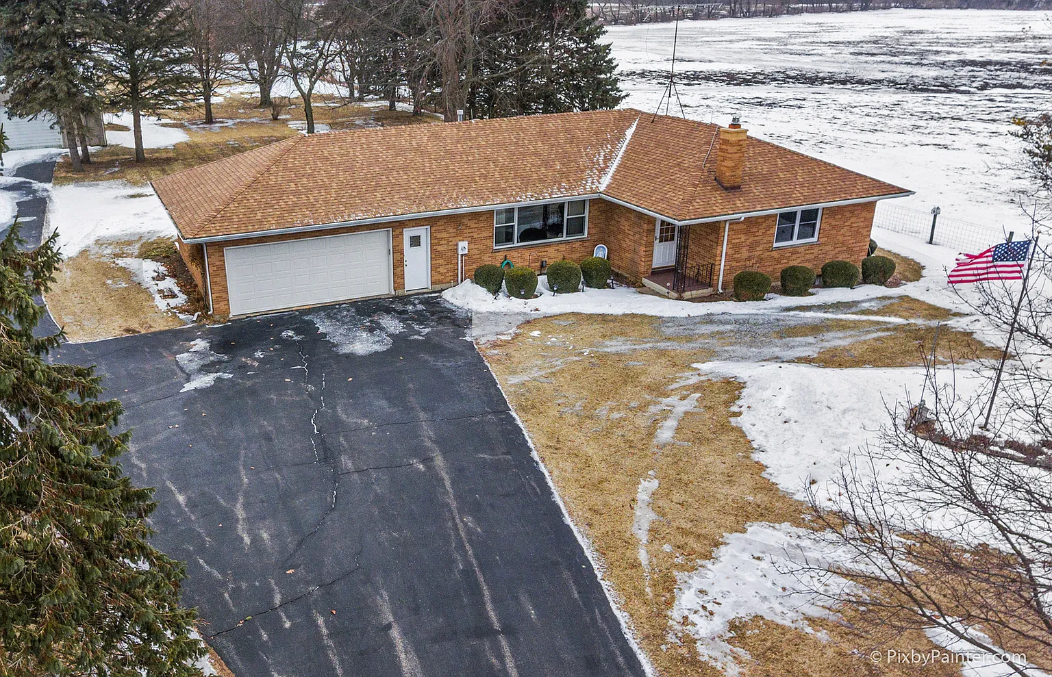 13N620 Burlington Rd photo 1