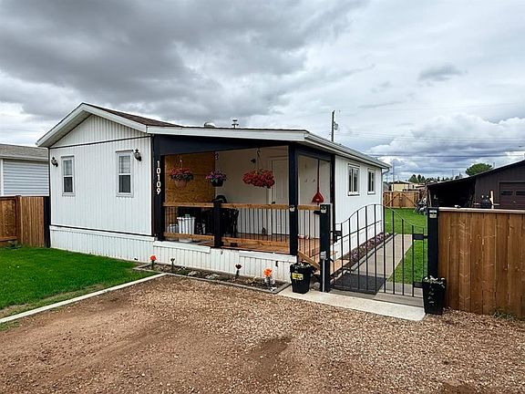 2nd image of 10109 N 105th Ave