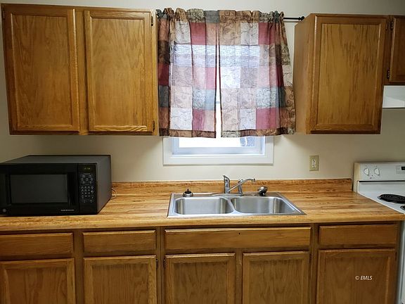 4th image of 2619 Otter St