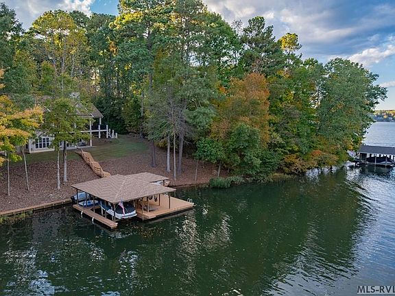 2nd image of 140 Breezewood Rd