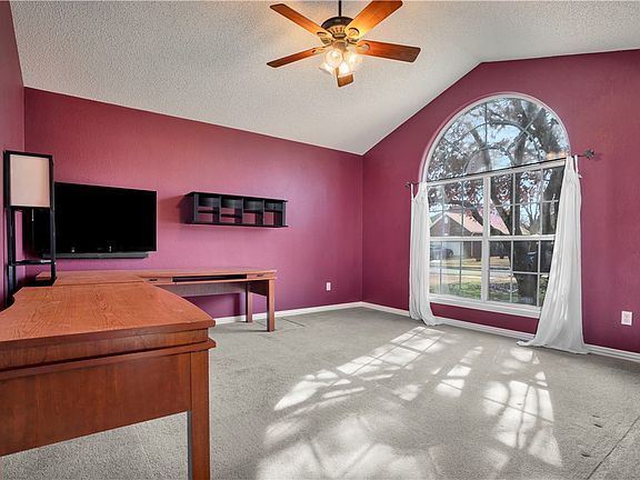 4th image of 4450 W Sandingham St